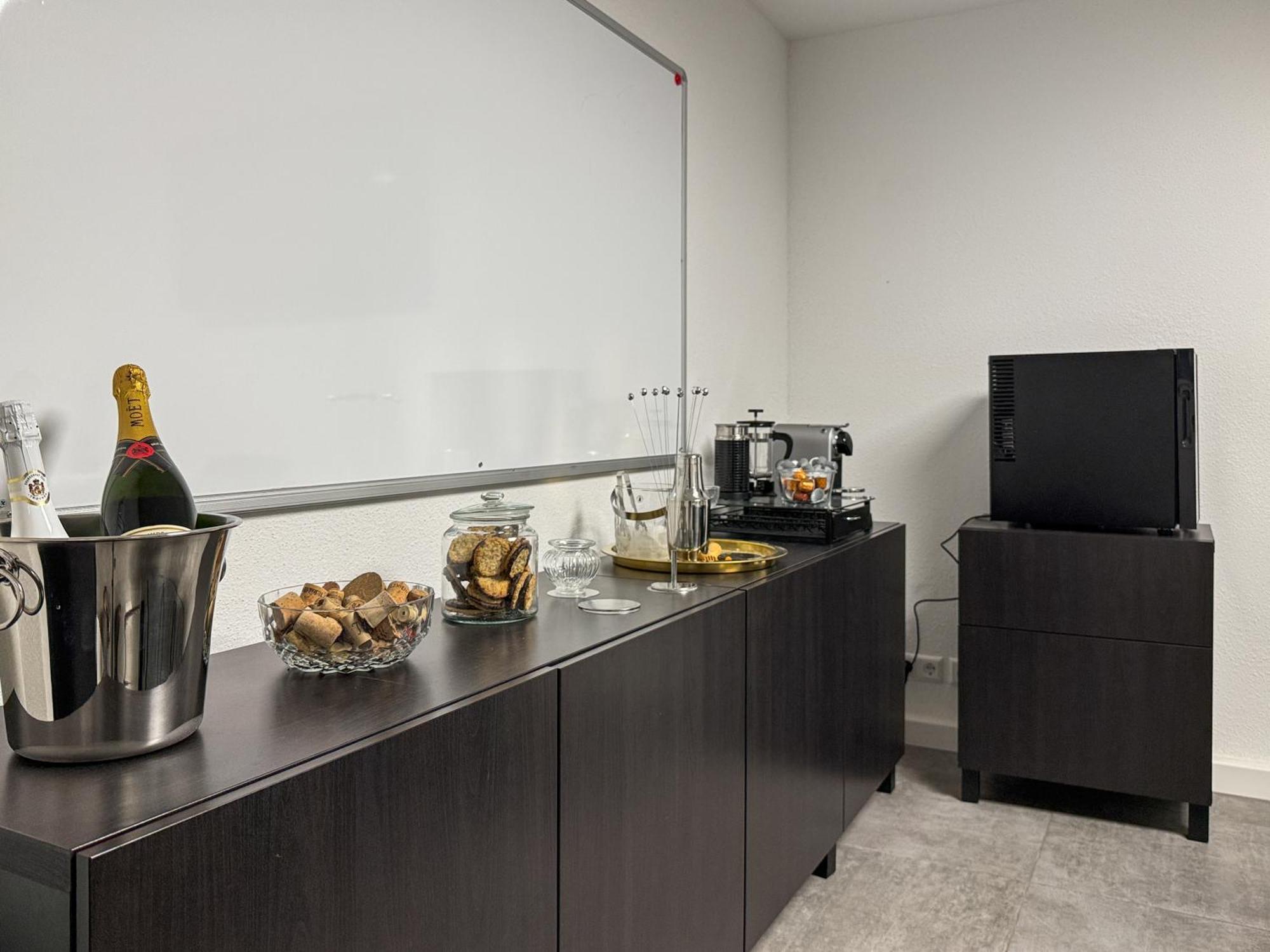 Group Friendly Comfort Central Stuttgart Apartment Exterior foto